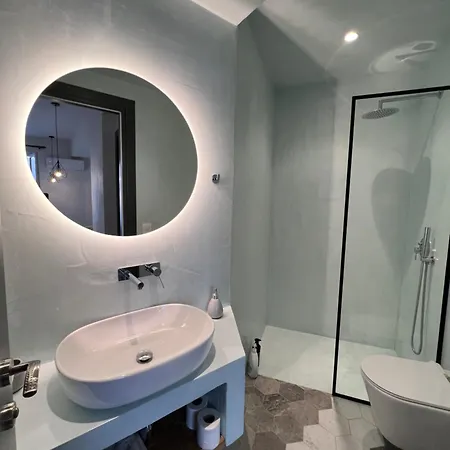 Sea And Sky Apartment *